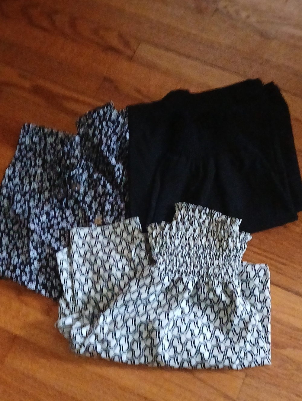 SHEIN  Bundle of 3-Midi Skirt & Two Pairs Wide- Leg Print Pants ■Size 6